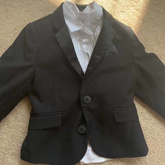 Toddler tuxedo - Picture 4 of 5